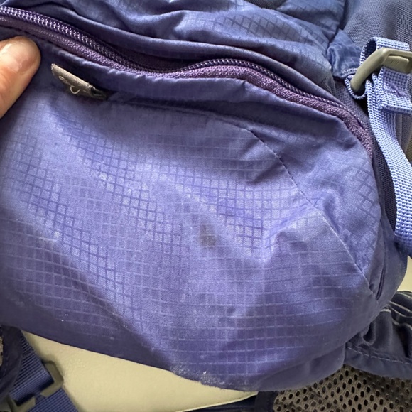 Osprey Raven 14 L Royal Purple. Pre-owned.